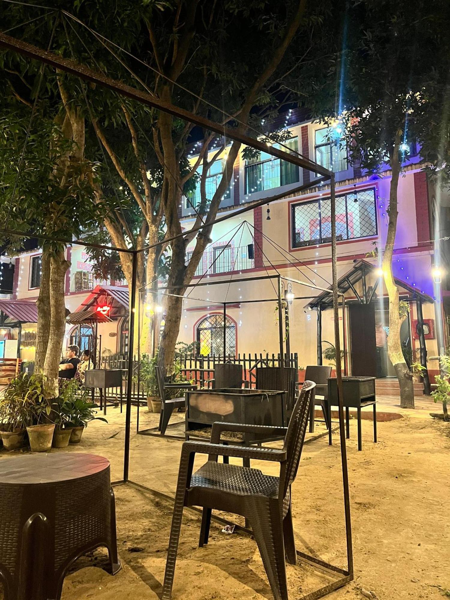 Moon Village Resort Shānti Niketan Exterior photo